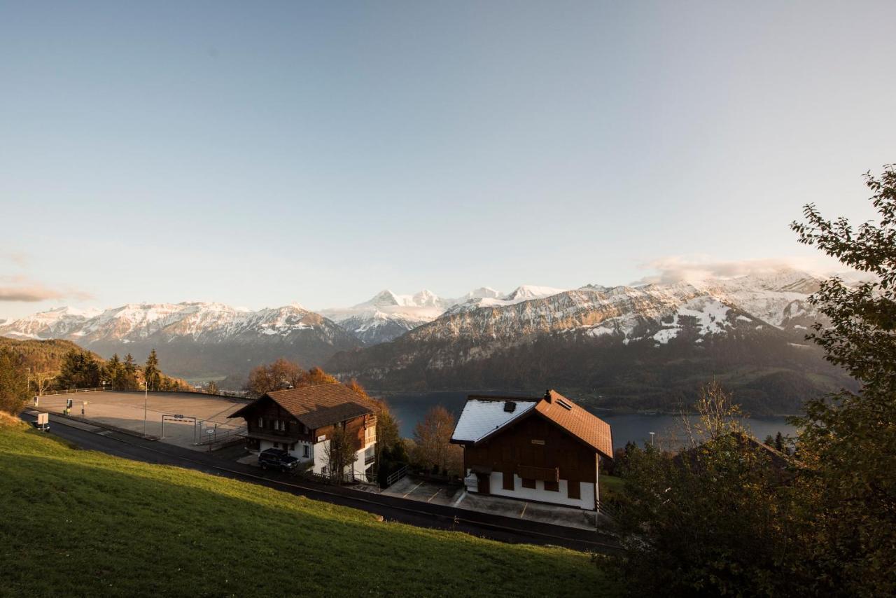 Вилла Chalet Fernblick Беатенберг Экстерьер фото